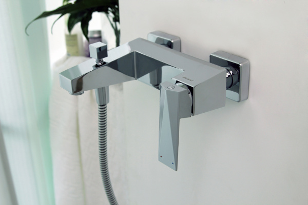  Bravat Iceberg F676110C-B-RUS    