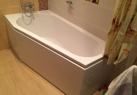 ��������� ����� Riho Delta 150x80 R