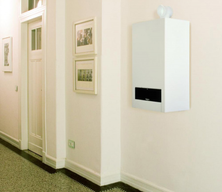   Buderus Logamax U052-28 (28 )