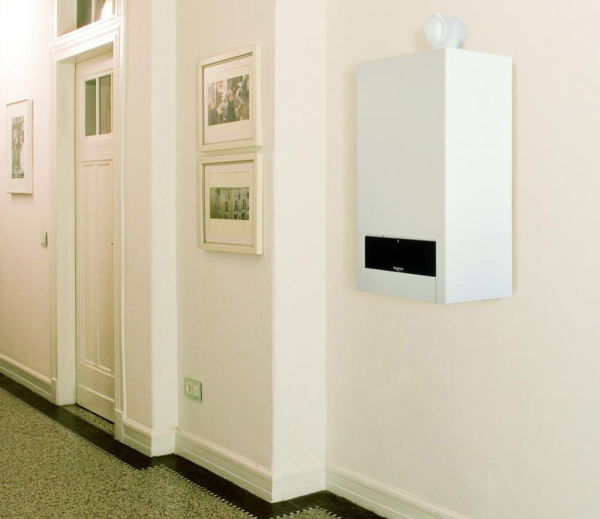   Buderus Logamax U052-28 (28 )