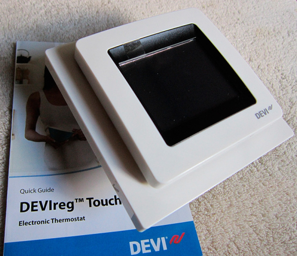 Терморегулятор Devi Touch white Терморегулятор Devi Touch white